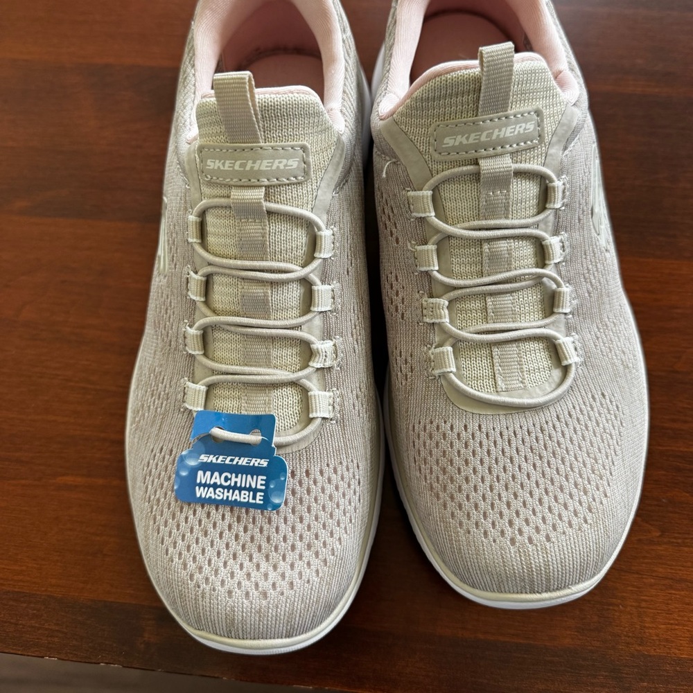 EUC Skechers Women's Taupe Slip-on Washable Sneakers size 7